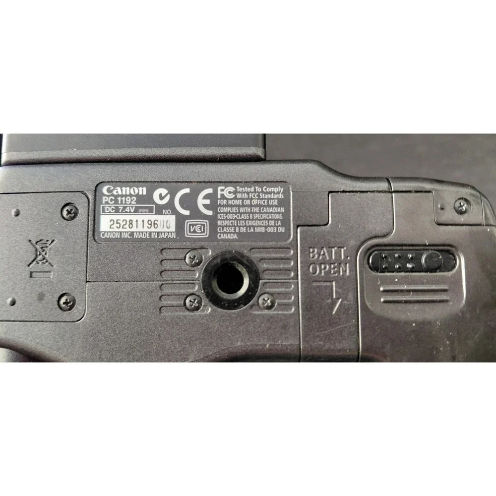 Vintage Collectible Canon PowerShot S3 6.0-megapx bridge digital Camera Photogra